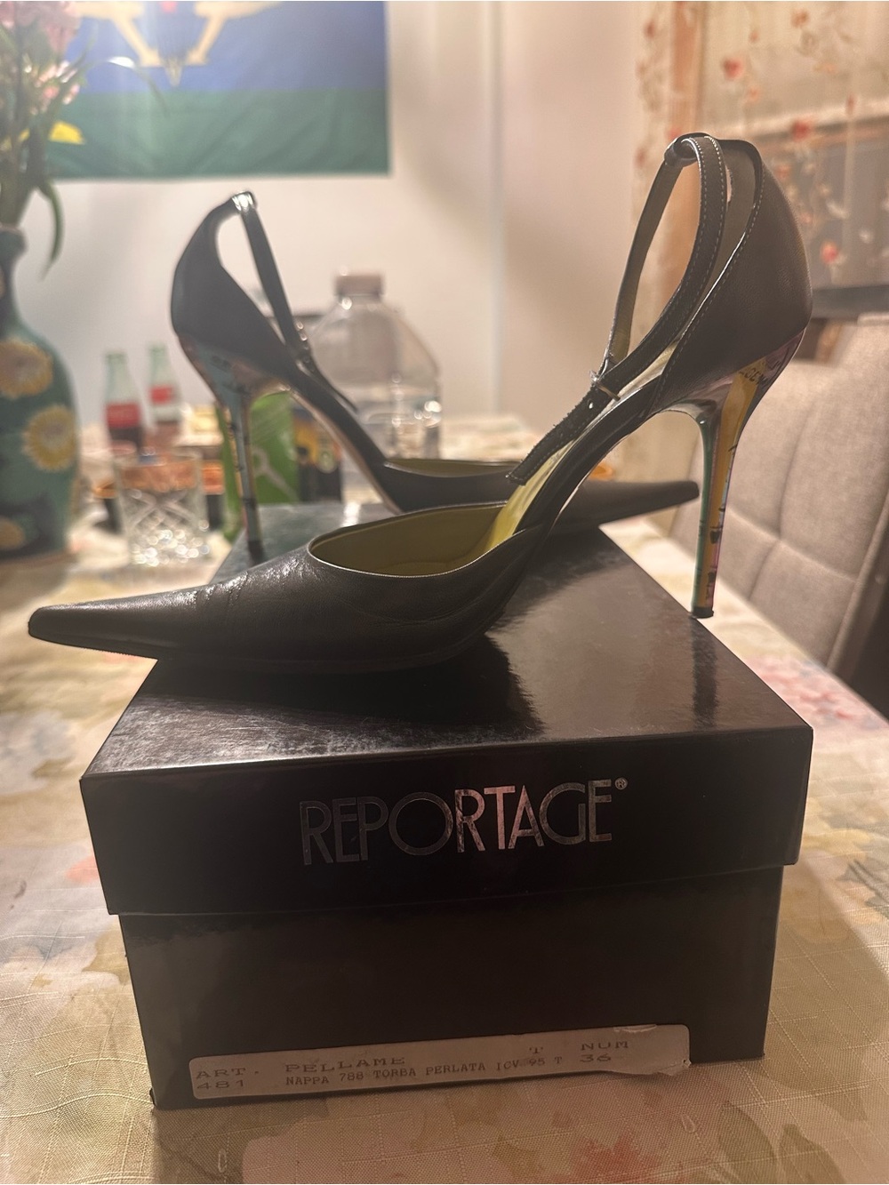 Reportage Pointed Leather Ankle-Strap Pumps in Black